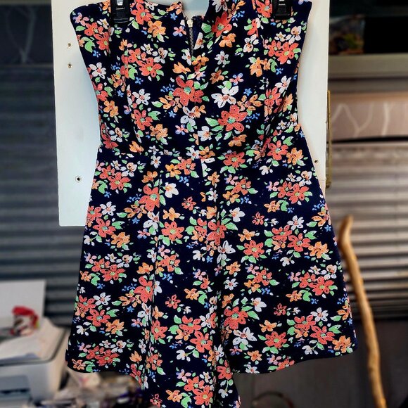 Strapless Summer Floral Short Romper - Picture 4 of 4